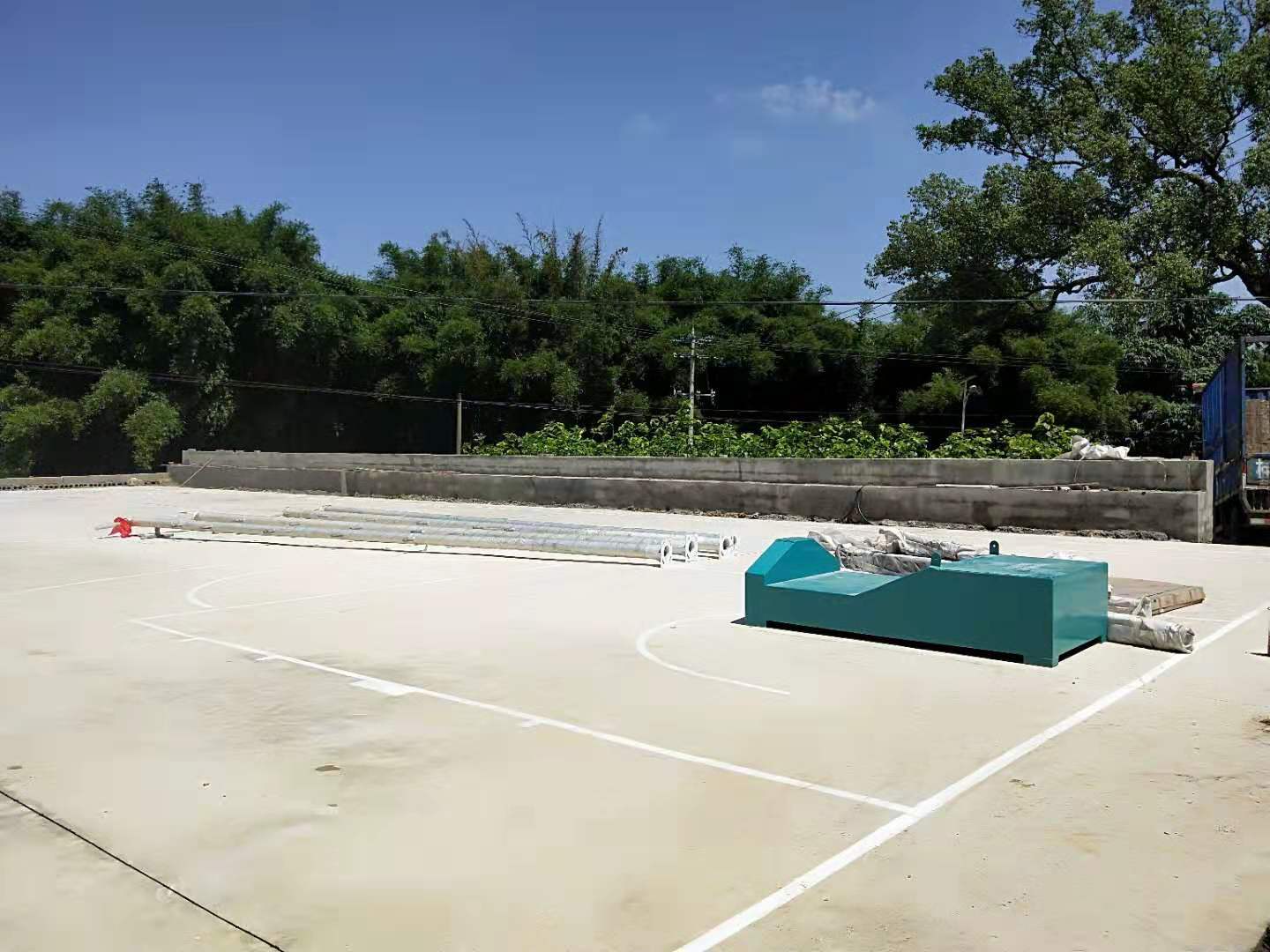 柳州籃球場劃線球架安裝