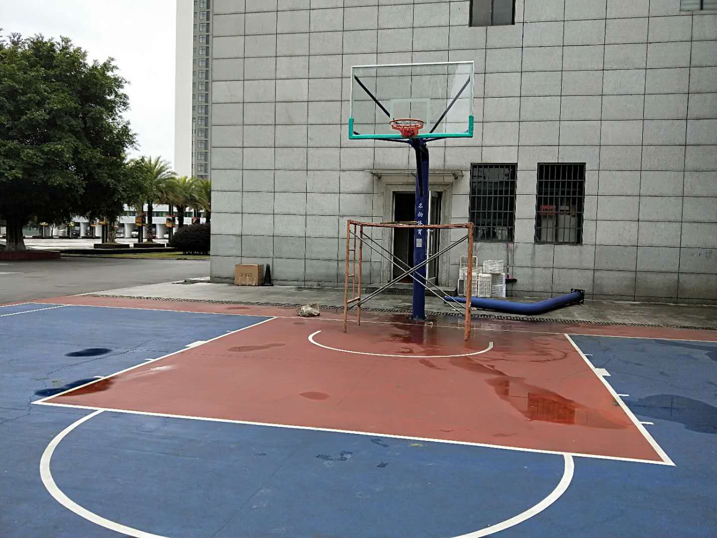 籃球架報(bào)價(jià)-籃球架廠家-籃球架圖片-籃球架高度-成冠體育